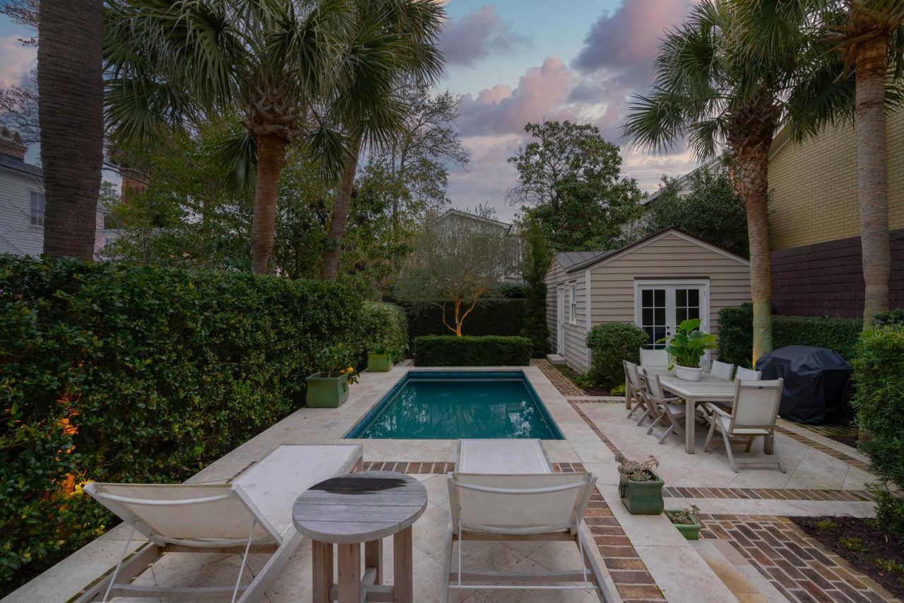 18 Logan Street Photo 23