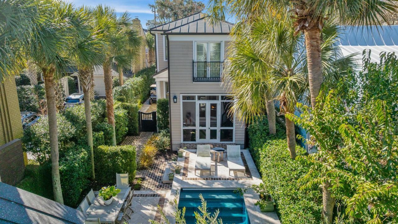 18 Logan Street Photo 45