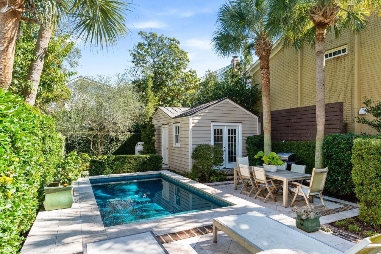 18 Logan Street Photo 67