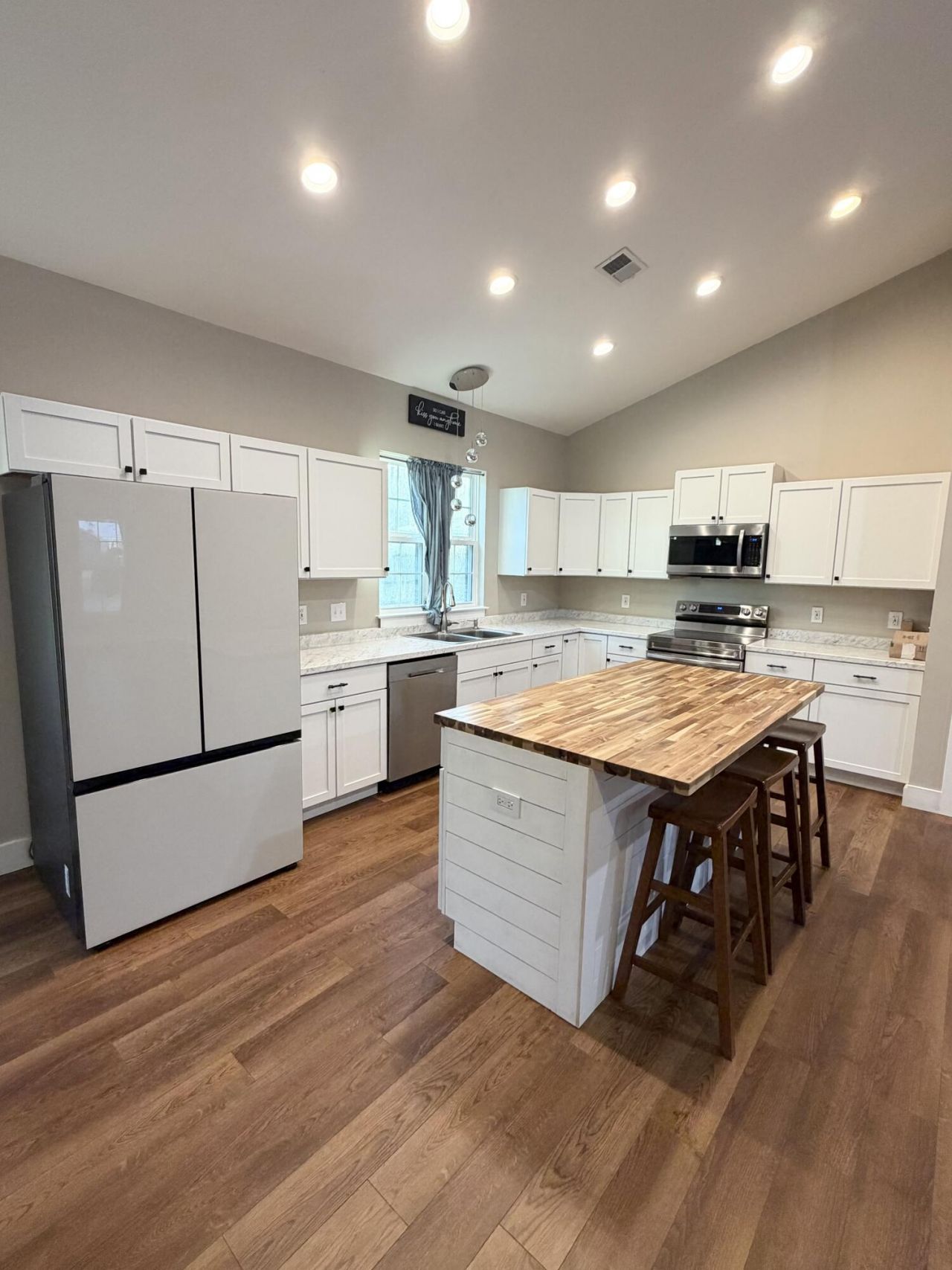 158 Industrial Road Photo 11