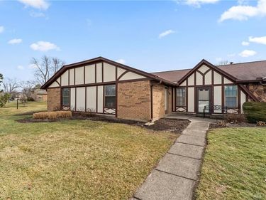 971 Pine Needles Drive, Washington TWP, OH 45458