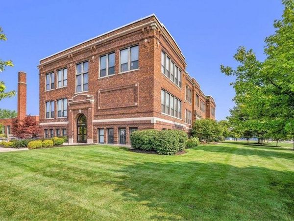 460 Broadway Street, Unit 308, South Haven, MI 49090