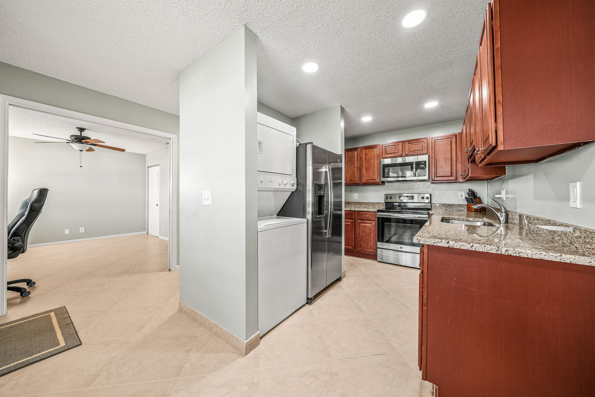 1640 NW 19th Terrace, Unit 203, Delray Beach, FL 33445 Photo