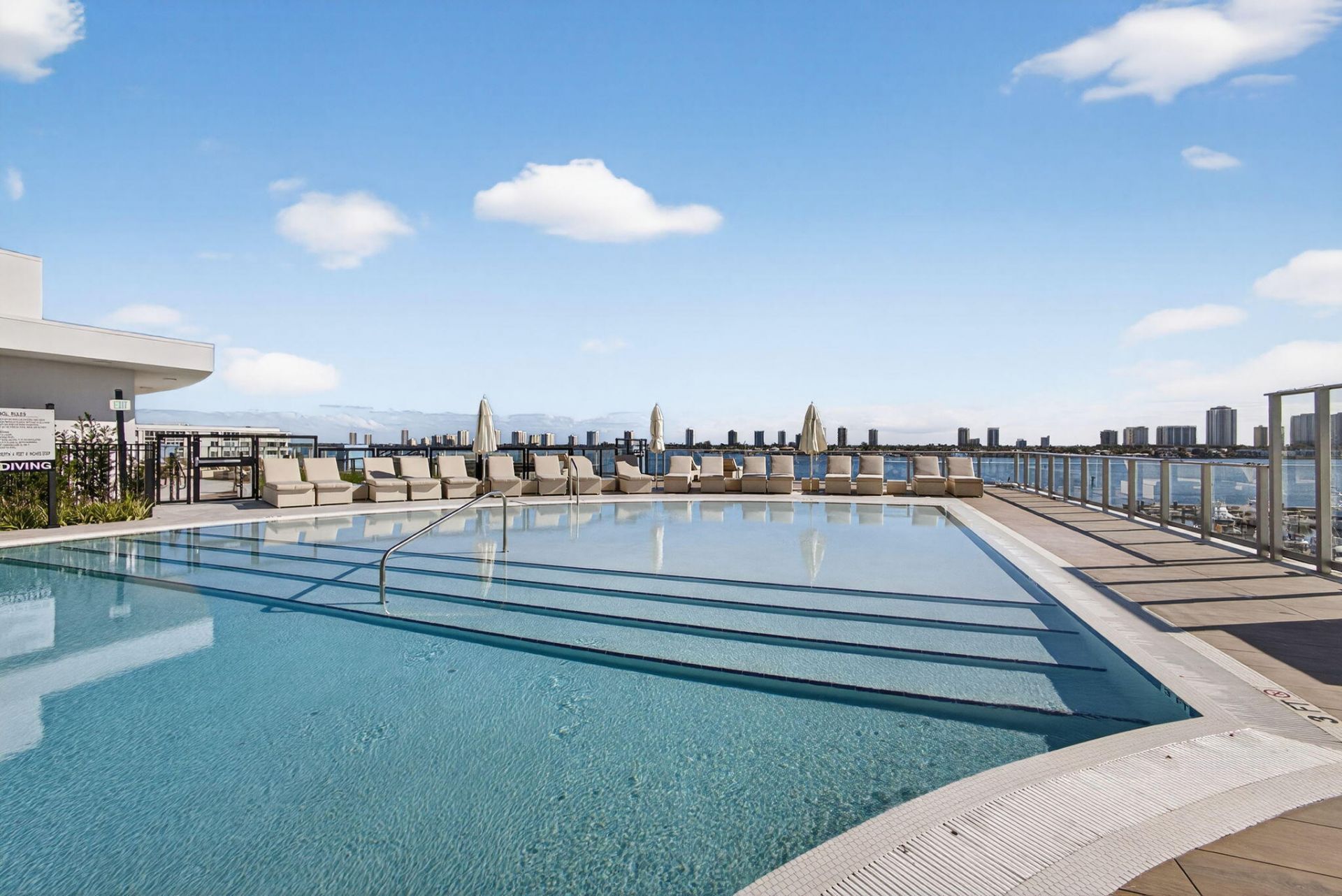 220 Lake Shore Drive, Unit 609, Lake Park, FL 33403 Photo