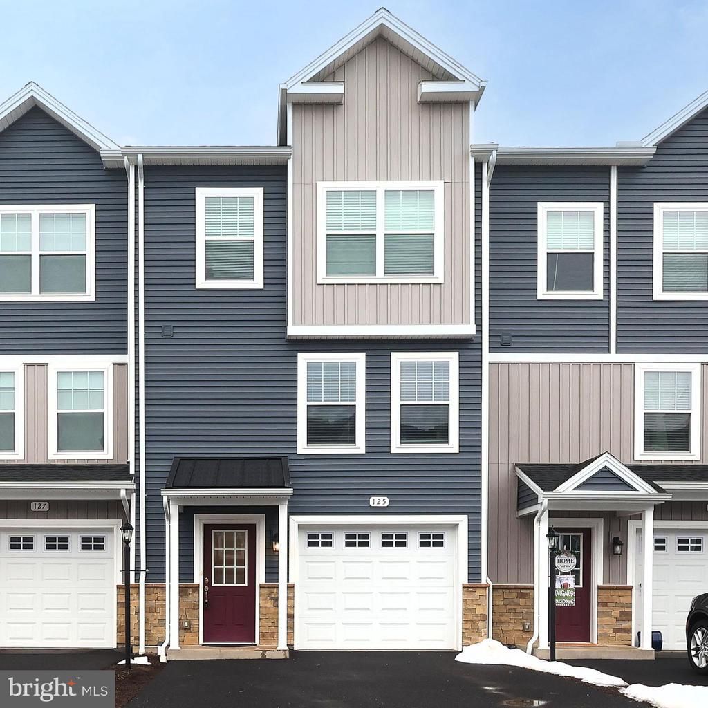 125 Veery Way, Port Matilda, PA 16870 Main Photo