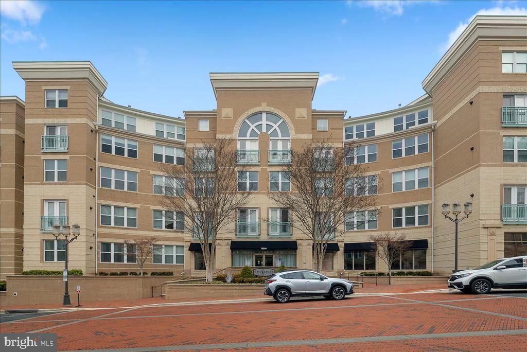 12000 Market Street, Unit 374, Reston, VA 20190 Main Photo