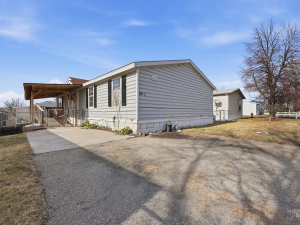 601 N 42nd St, Nampa, ID 83651