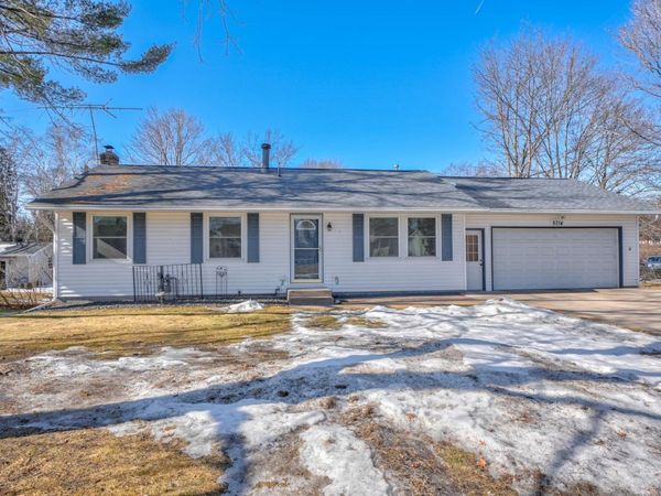5714 Penrose Avenue N, Stillwater, MN 55082