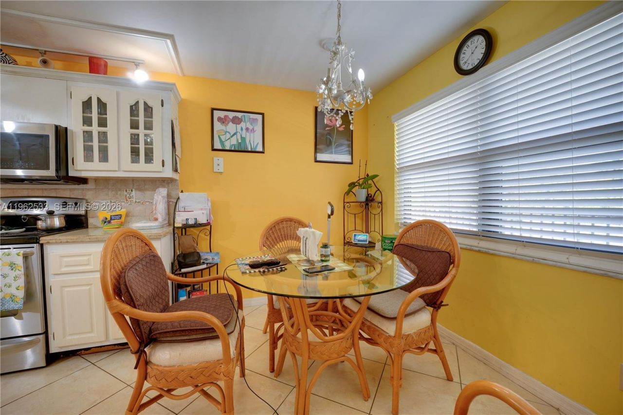 2901 N Nob Hill Rd, Unit 303, Sunrise, FL 33322 Photo