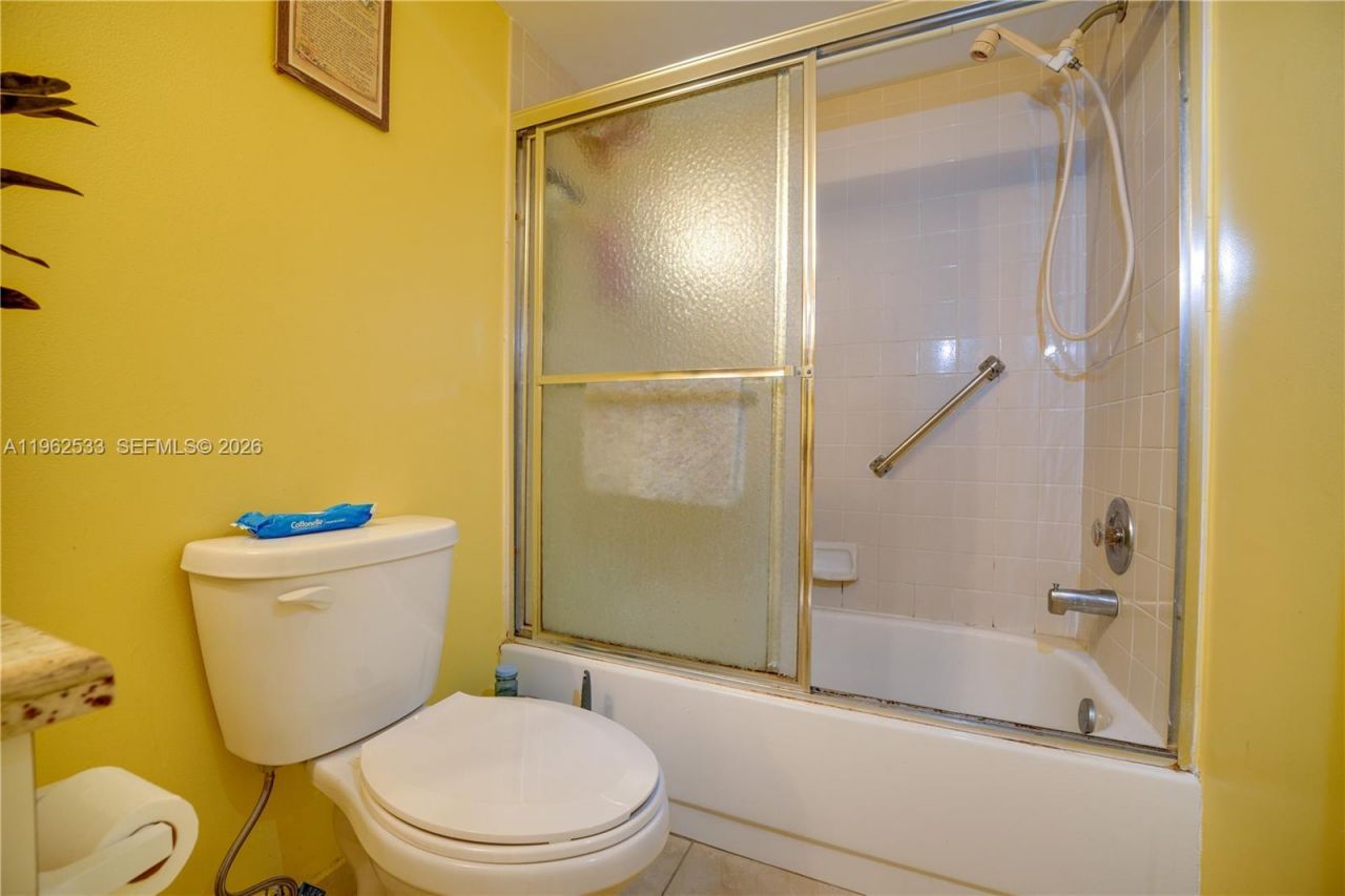 2901 N Nob Hill Rd, Unit 303, Sunrise, FL 33322 Photo