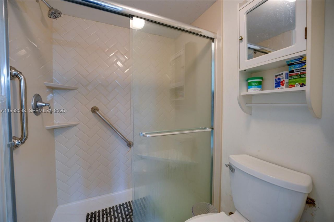 2901 N Nob Hill Rd, Unit 303, Sunrise, FL 33322 Photo