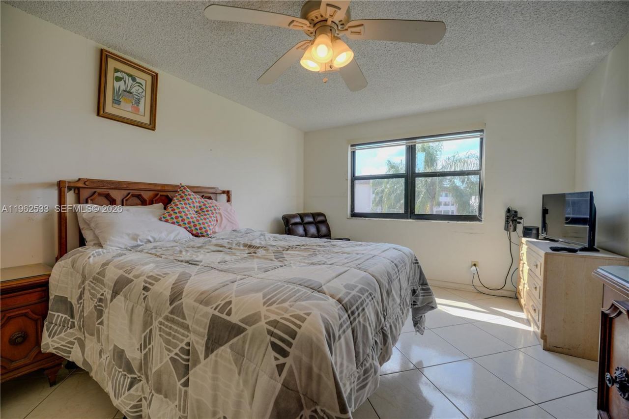 2901 N Nob Hill Rd , Unit 303, Sunrise, FL 33322 Photo