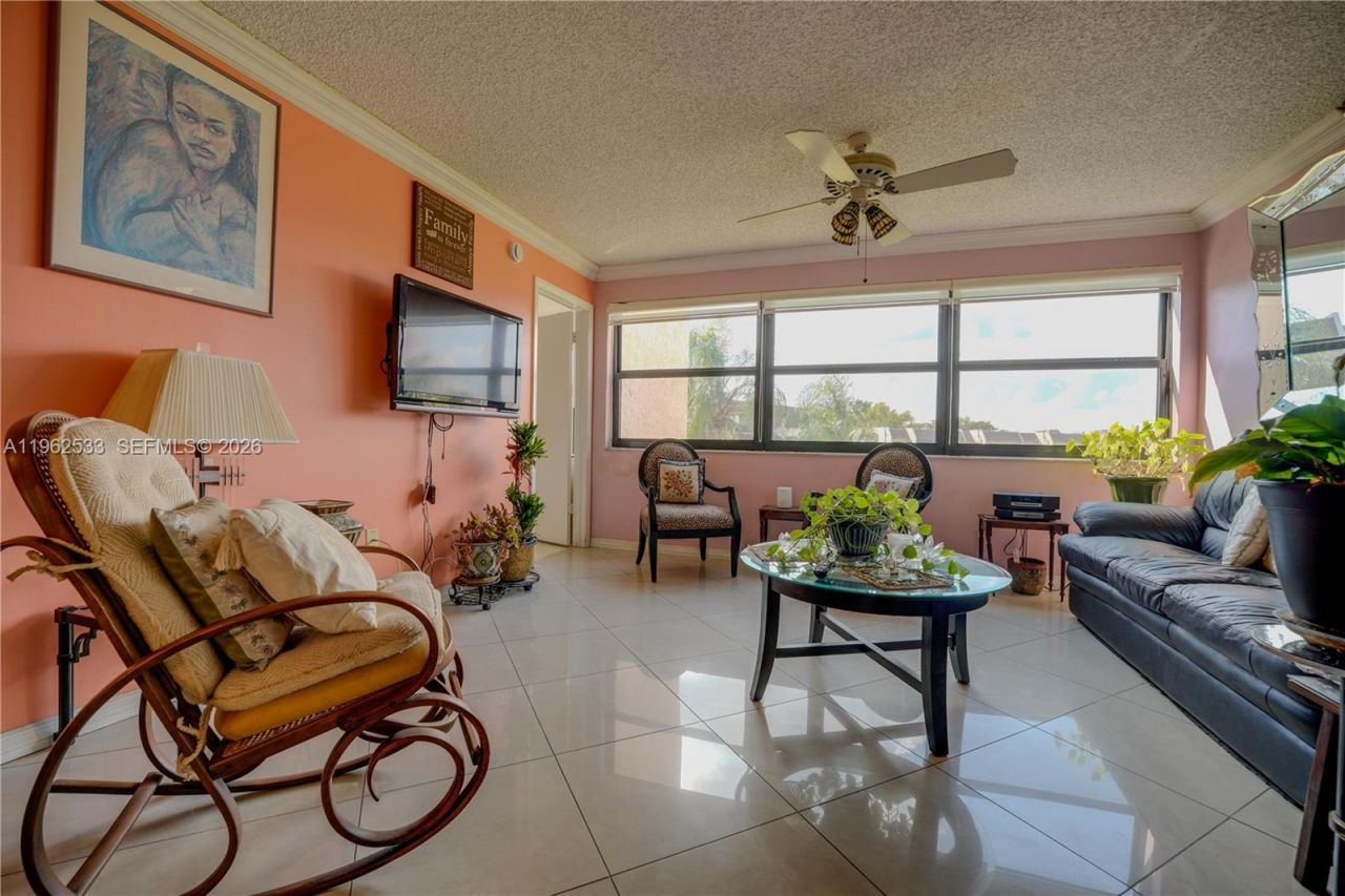 2901 N Nob Hill Rd , Unit 303, Sunrise, FL 33322 Photo