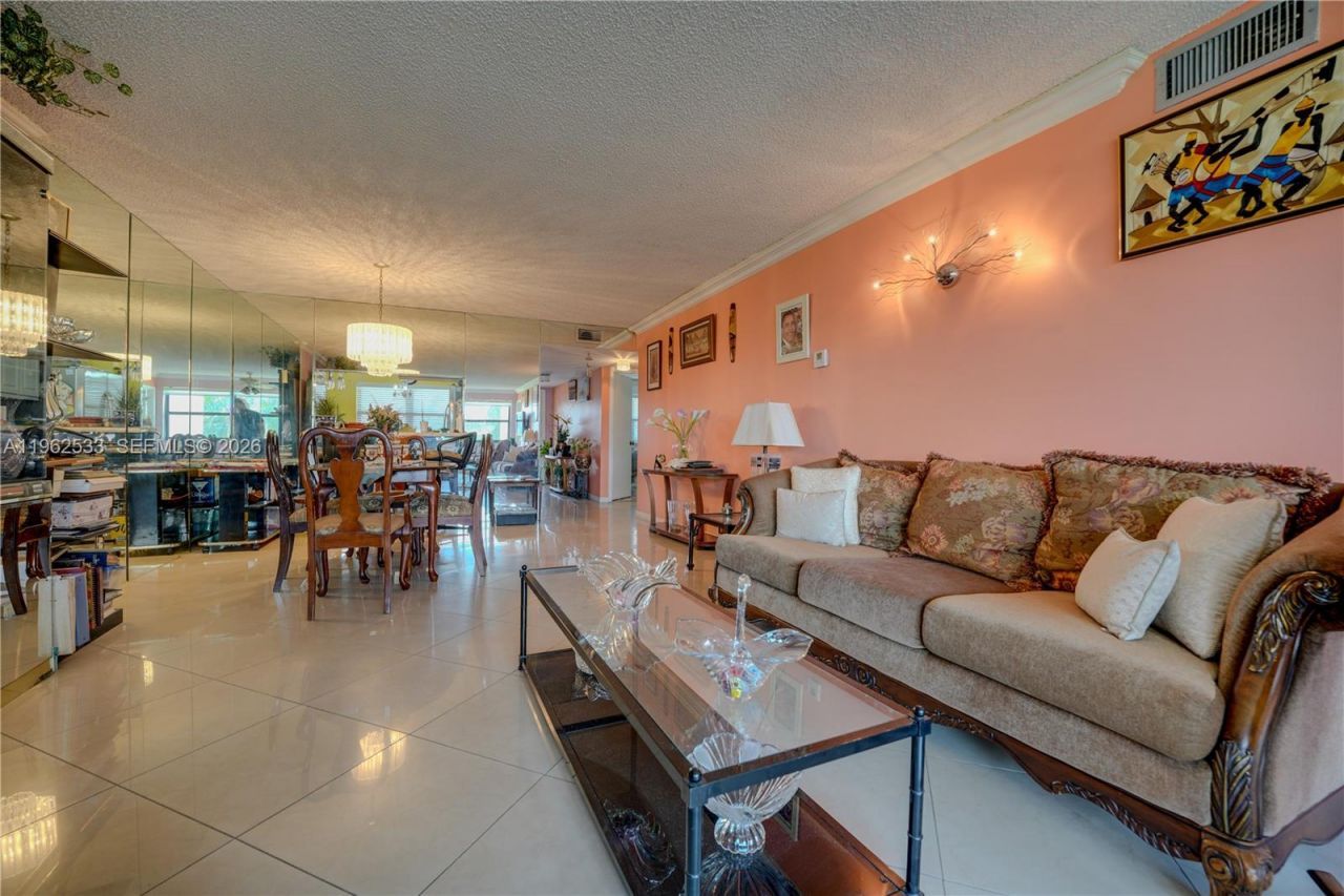 2901 N Nob Hill Rd, Unit 303, Sunrise, FL 33322 Photo