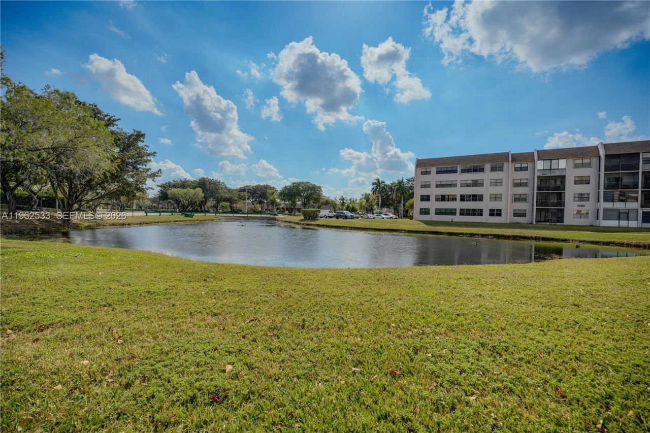 2901 N Nob Hill Rd, Unit 303, Sunrise, FL 33322 Photo