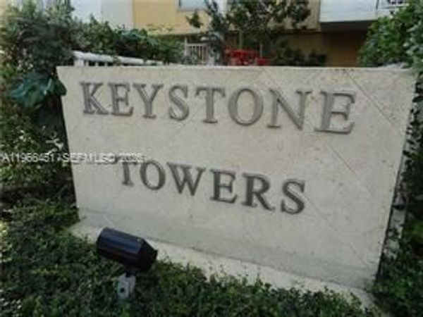 2020 NE 135th St, Unit 901, North Miami, FL 33181