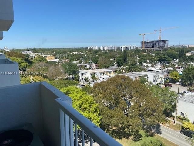 2020 NE 135th St, Unit 901, North Miami, FL 33181 Photo