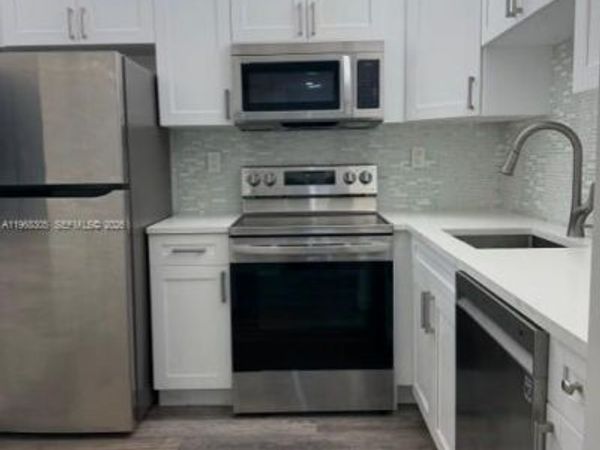 9370 SW 8th St , Unit 418, Boca Raton, FL 33428