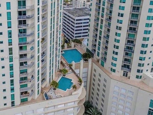 9066 SW 73rd Ct, Unit 806, Miami, FL 33156
