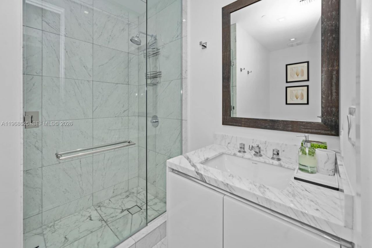 16901 Collins Ave, Unit 602, Sunny Isles Beach, FL 33160 Photo