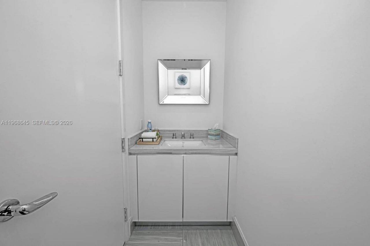 16901 Collins Ave, Unit 602, Sunny Isles Beach, FL 33160 Photo