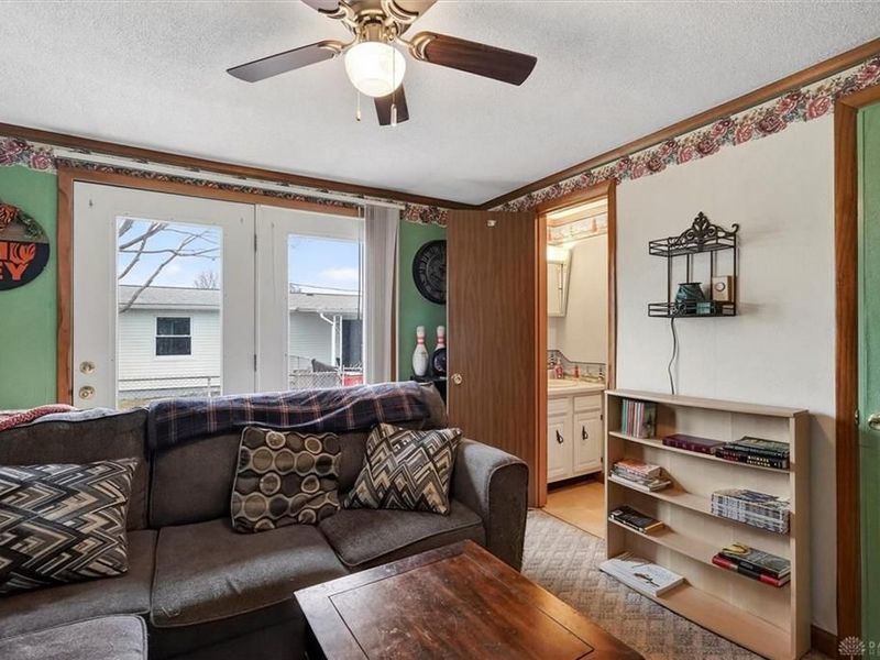 251 E 1st Street, London, OH 43140 Photo 19