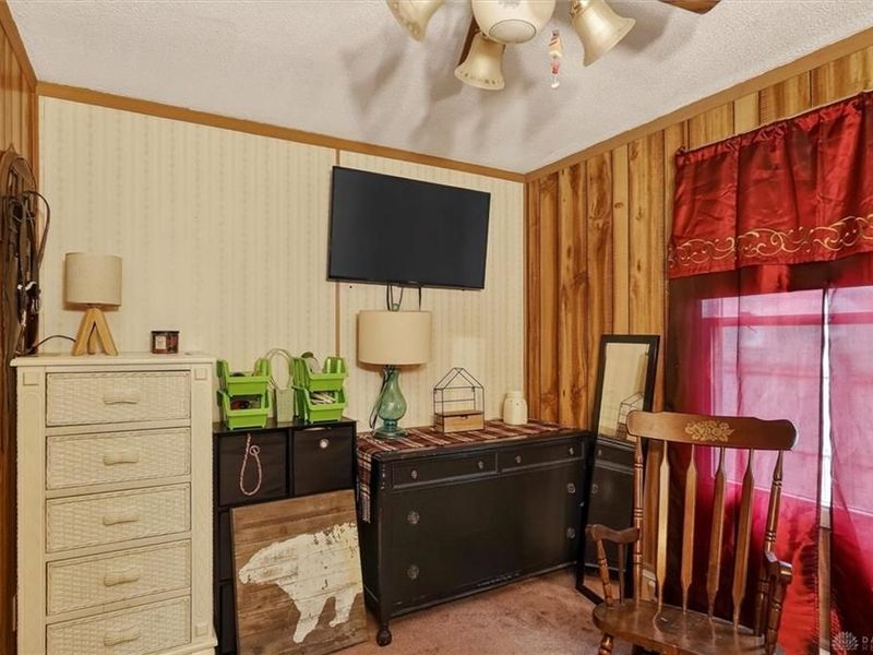 251 E 1st Street, London, OH 43140 Photo 24