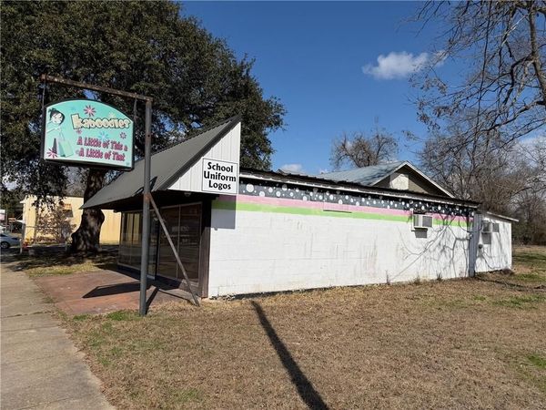 2011 LEGLISE Street, Mansura, LA 71350