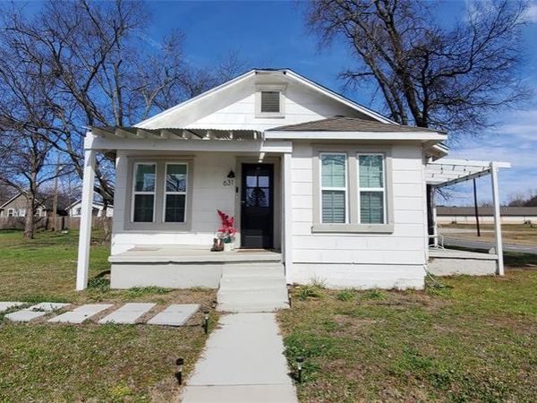 631 E Murray Street, Denison, TX 75021