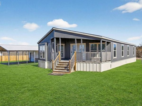 154 Firefly Drive, Springtown, TX 76082