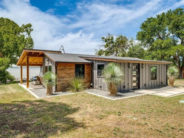 203 Evans Street, Lake Bridgeport, TX 76426