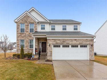 6409 S Trailwoods Drive, Scio Twp, MI 48103