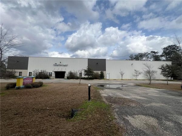 100 COMMERCIAL Drive, Pearl River, LA 70452