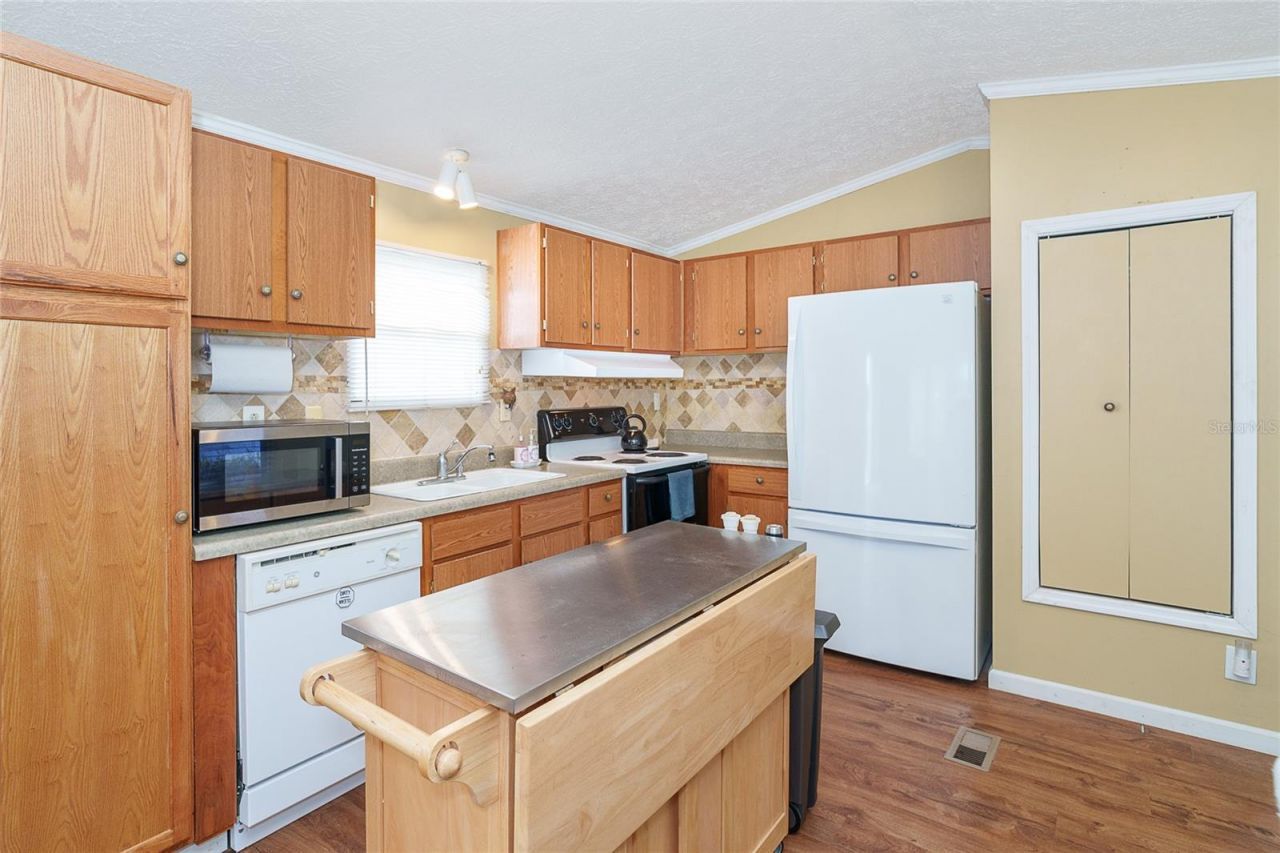 8320 Riverside Drive, Unit 94, Punta Gorda, FL 33982 Photo