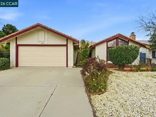 8314 New York Dr, Stockton, CA 95210