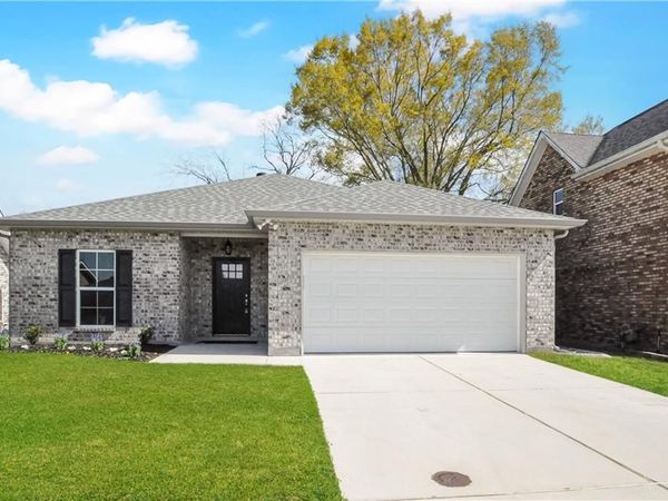 2809 SAINT MARIE Drive, Meraux, LA 70075