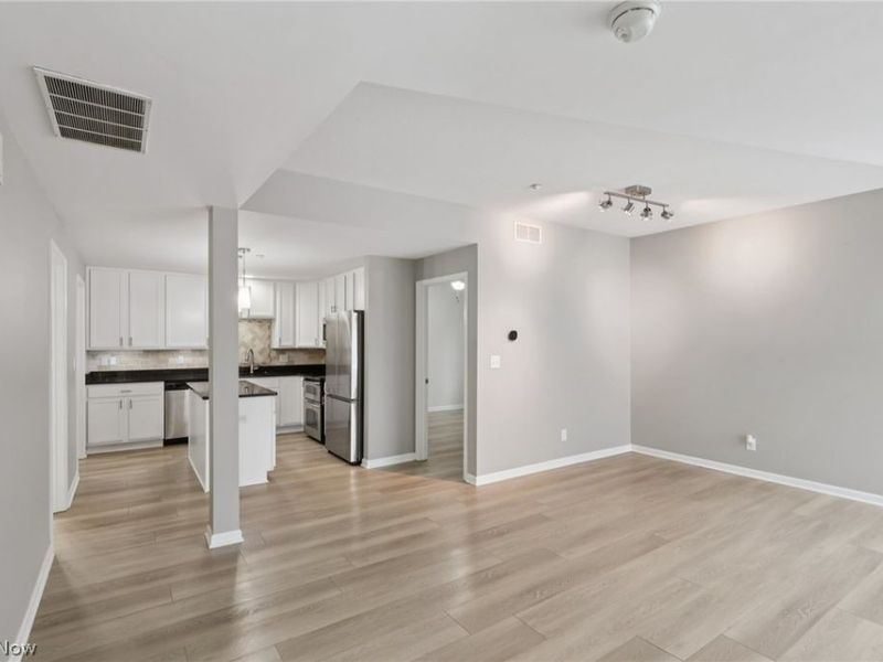 7417 Battery Park Boulevard, Cleveland, OH 44102 Photo 10