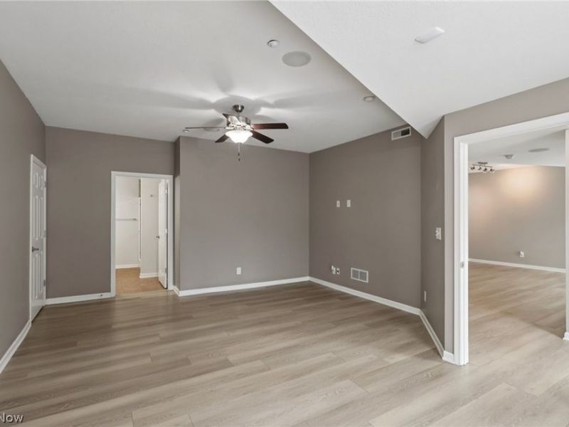 7417 Battery Park Boulevard, Cleveland, OH 44102 Photo 18