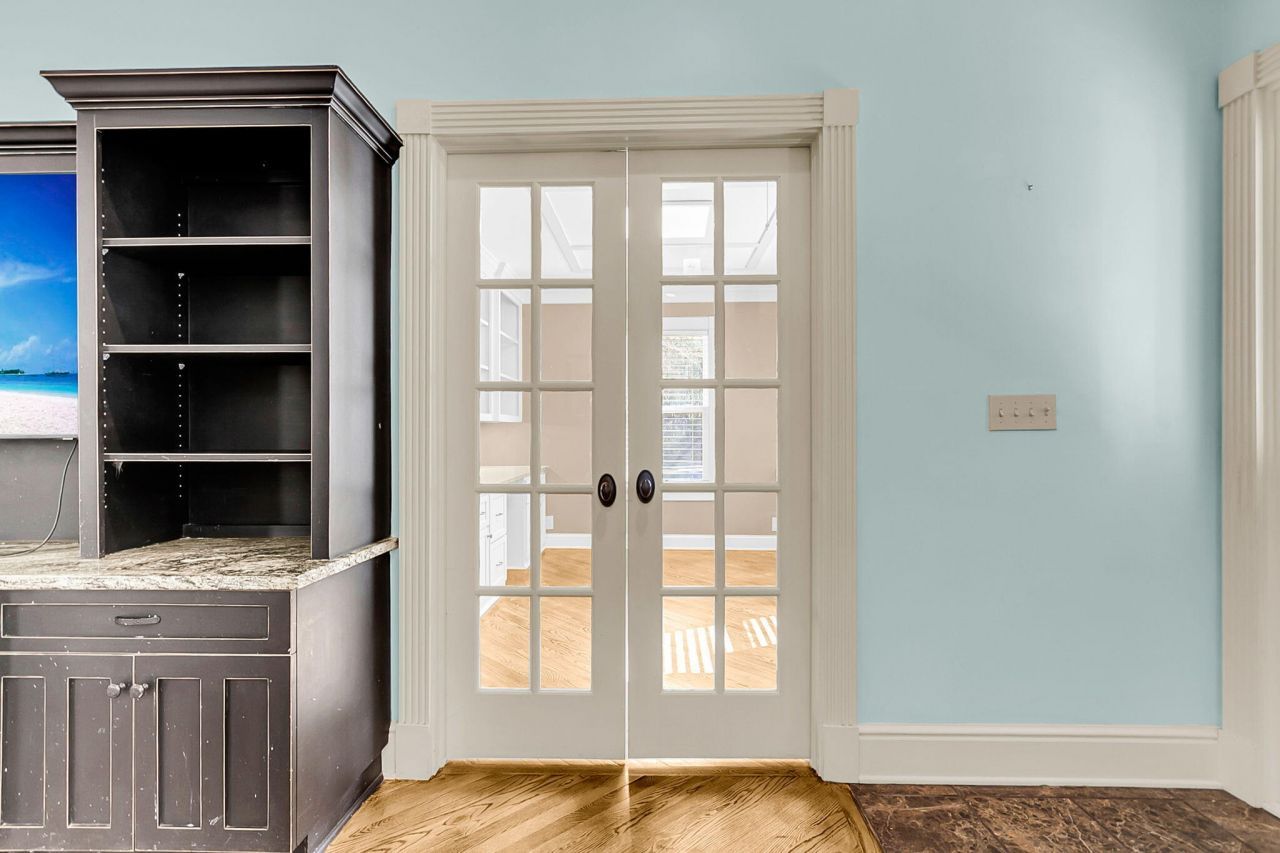 6911 Buckhorn Road Photo 12