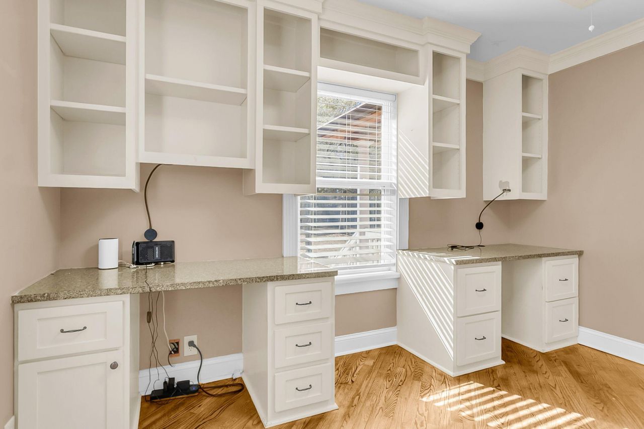 6911 Buckhorn Road Photo 15