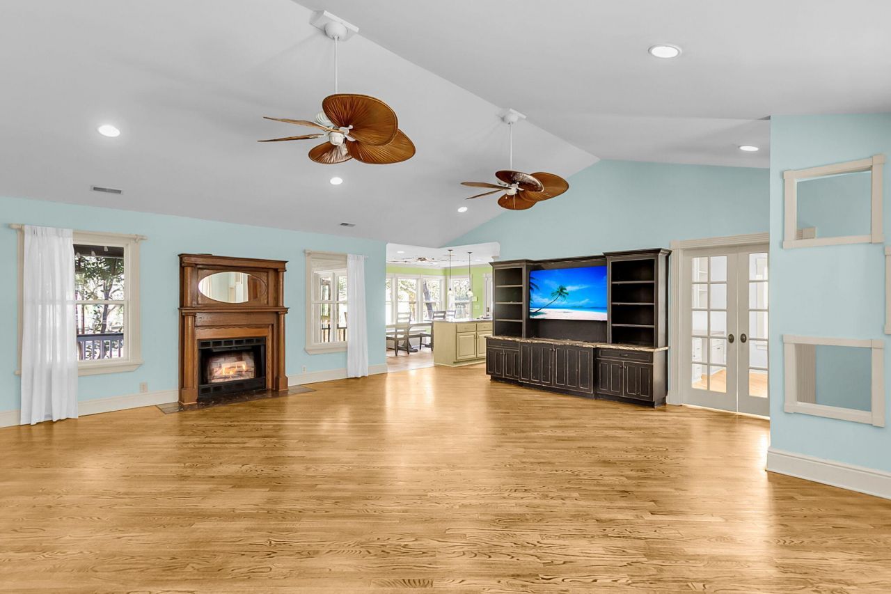 6911 Buckhorn Road Photo 16