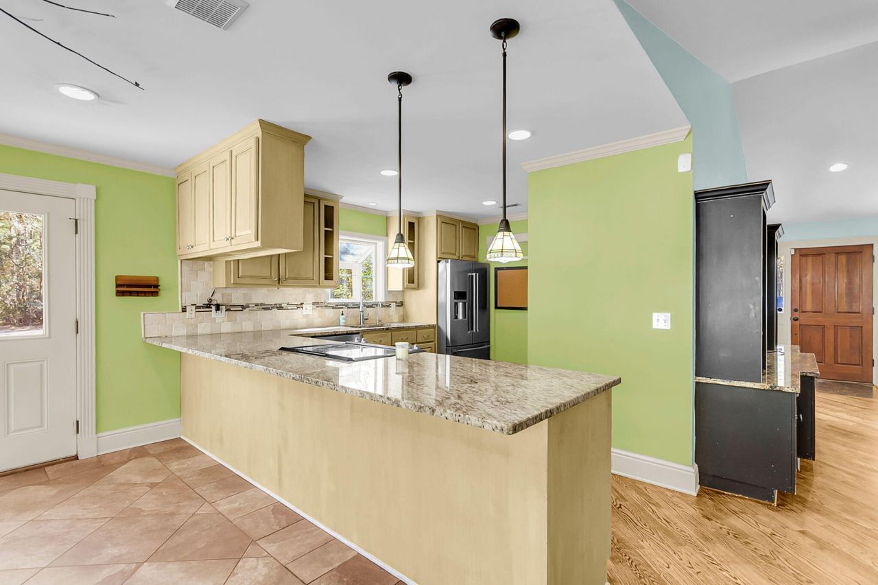 6911 Buckhorn Road Photo 20