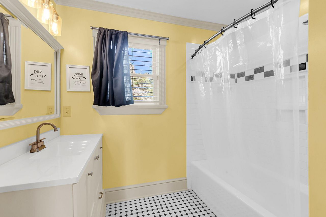 6911 Buckhorn Road Photo 43