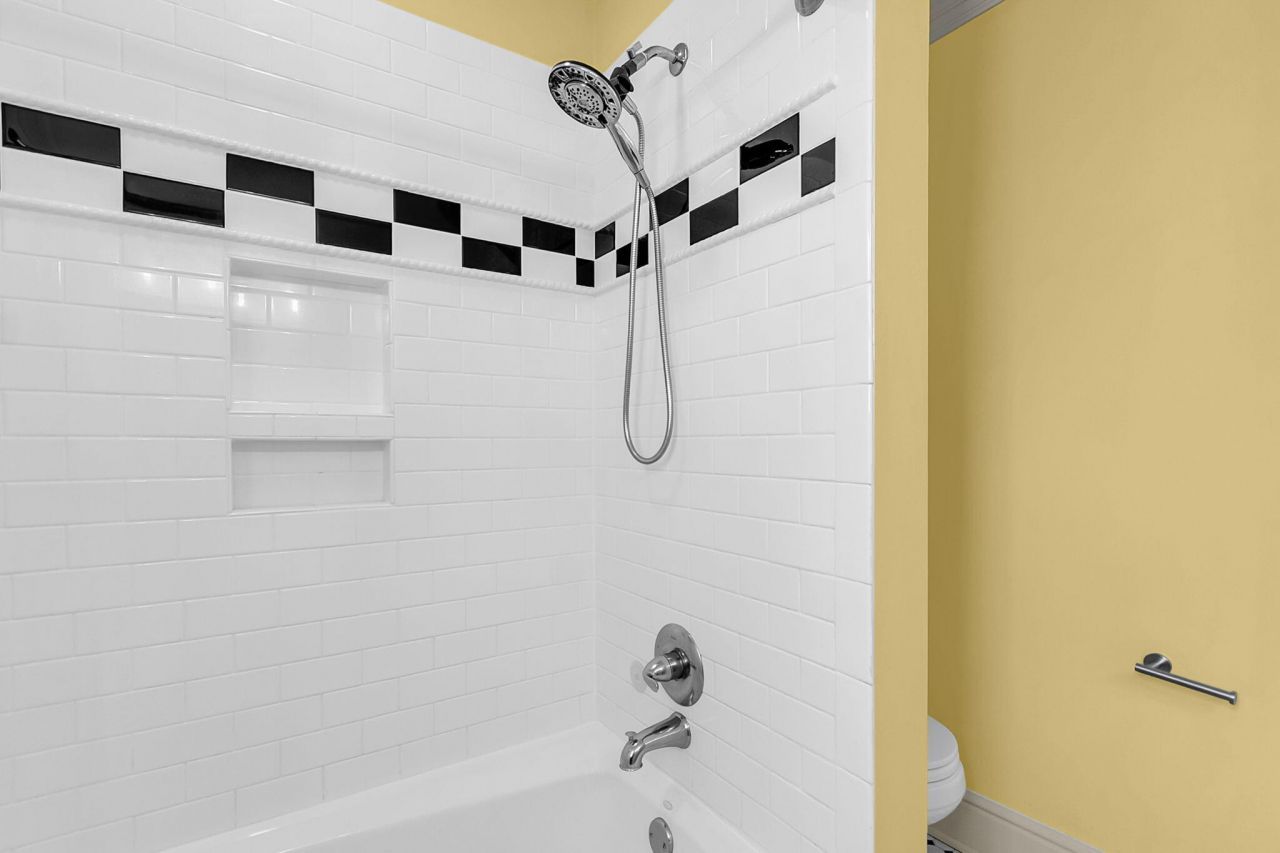 6911 Buckhorn Road Photo 45