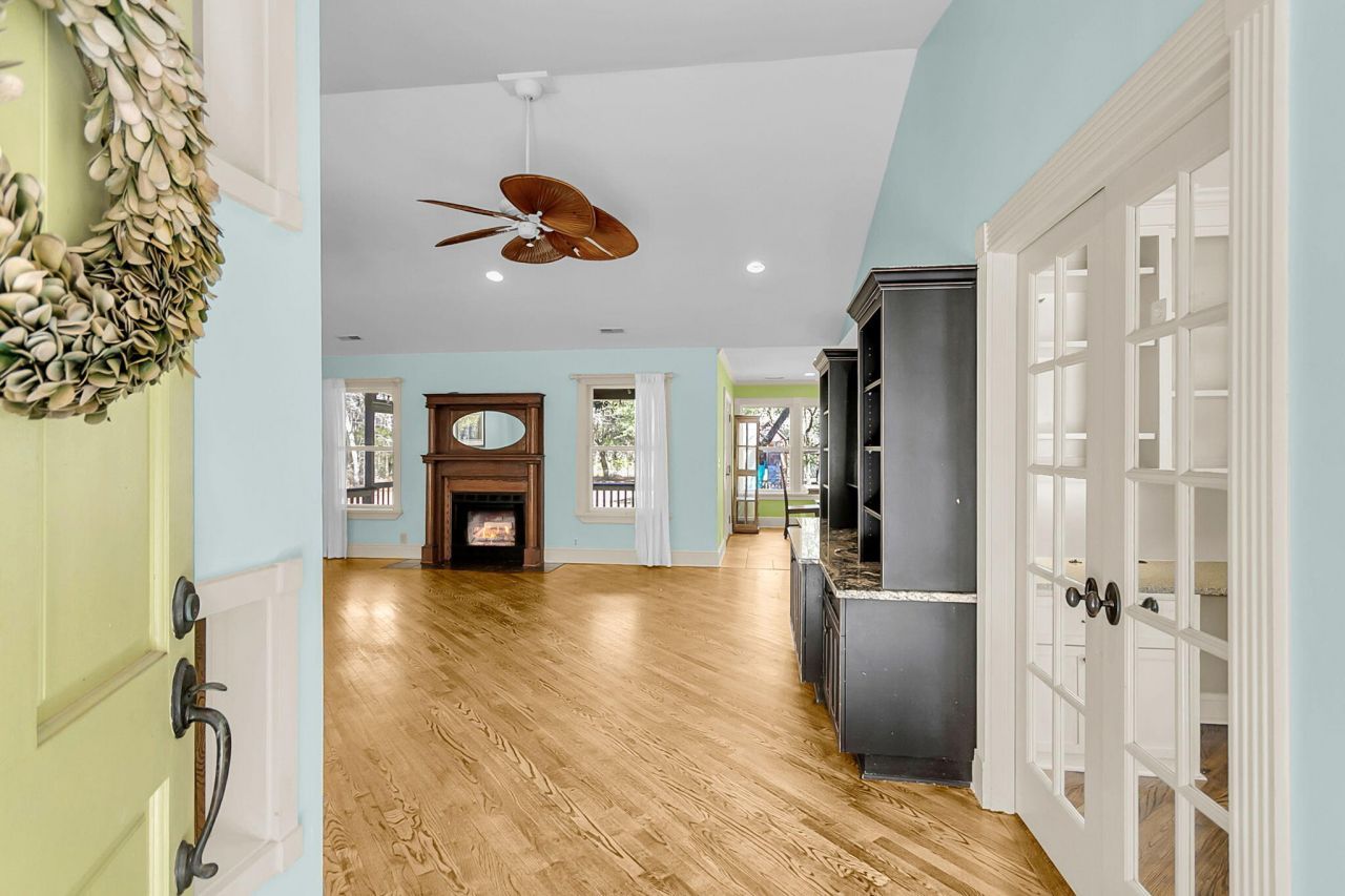 6911 Buckhorn Road Photo 8