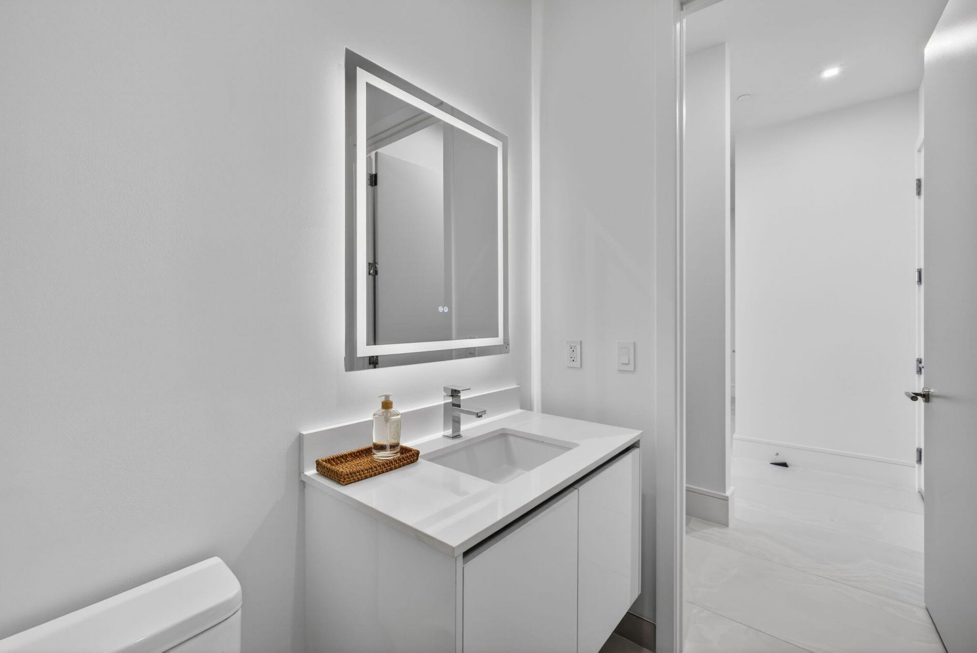 220 Lake Shore Drive, Unit 605, Lake Park, FL 33403 Photo