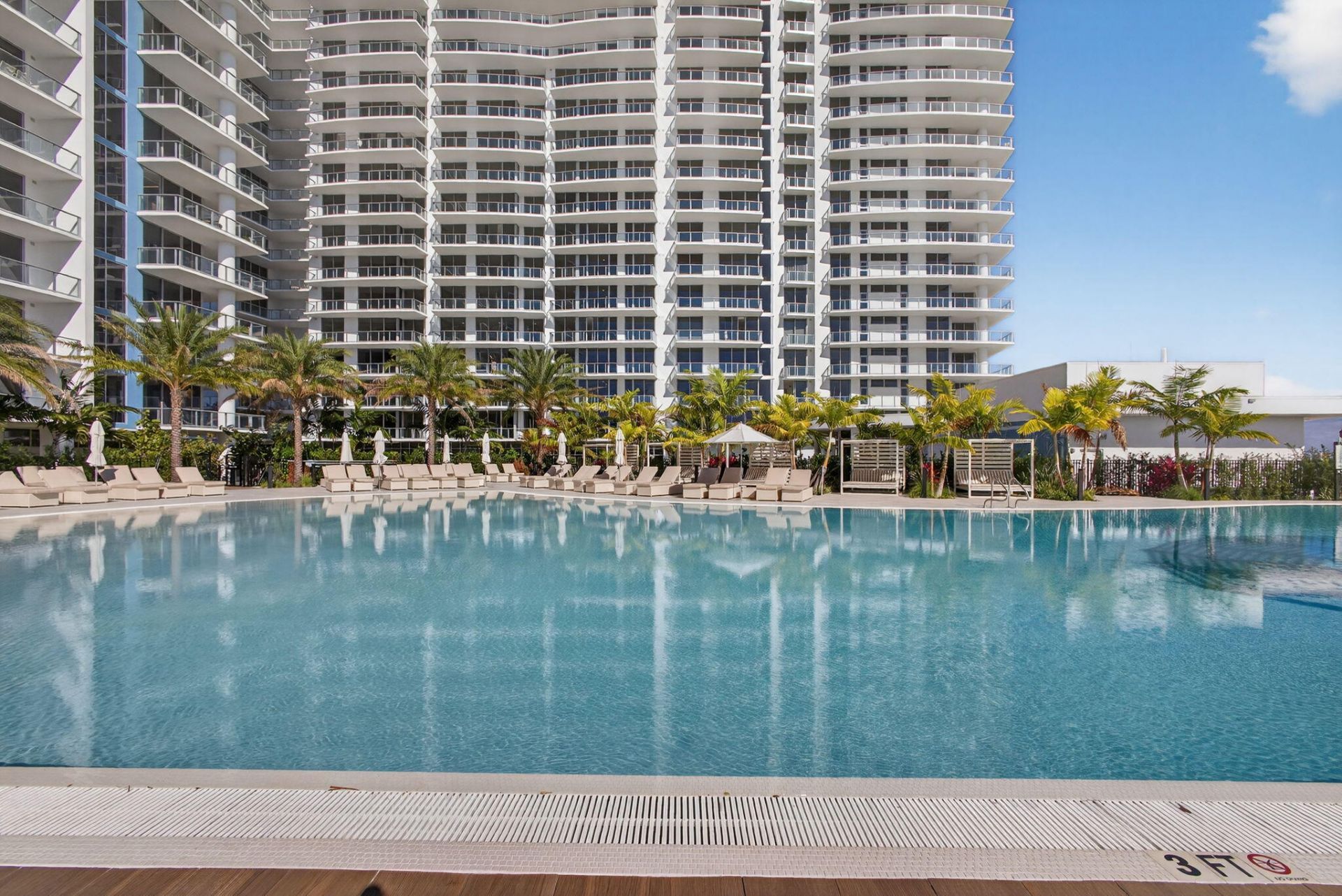 220 Lake Shore Drive, Unit 605, Lake Park, FL 33403 Photo