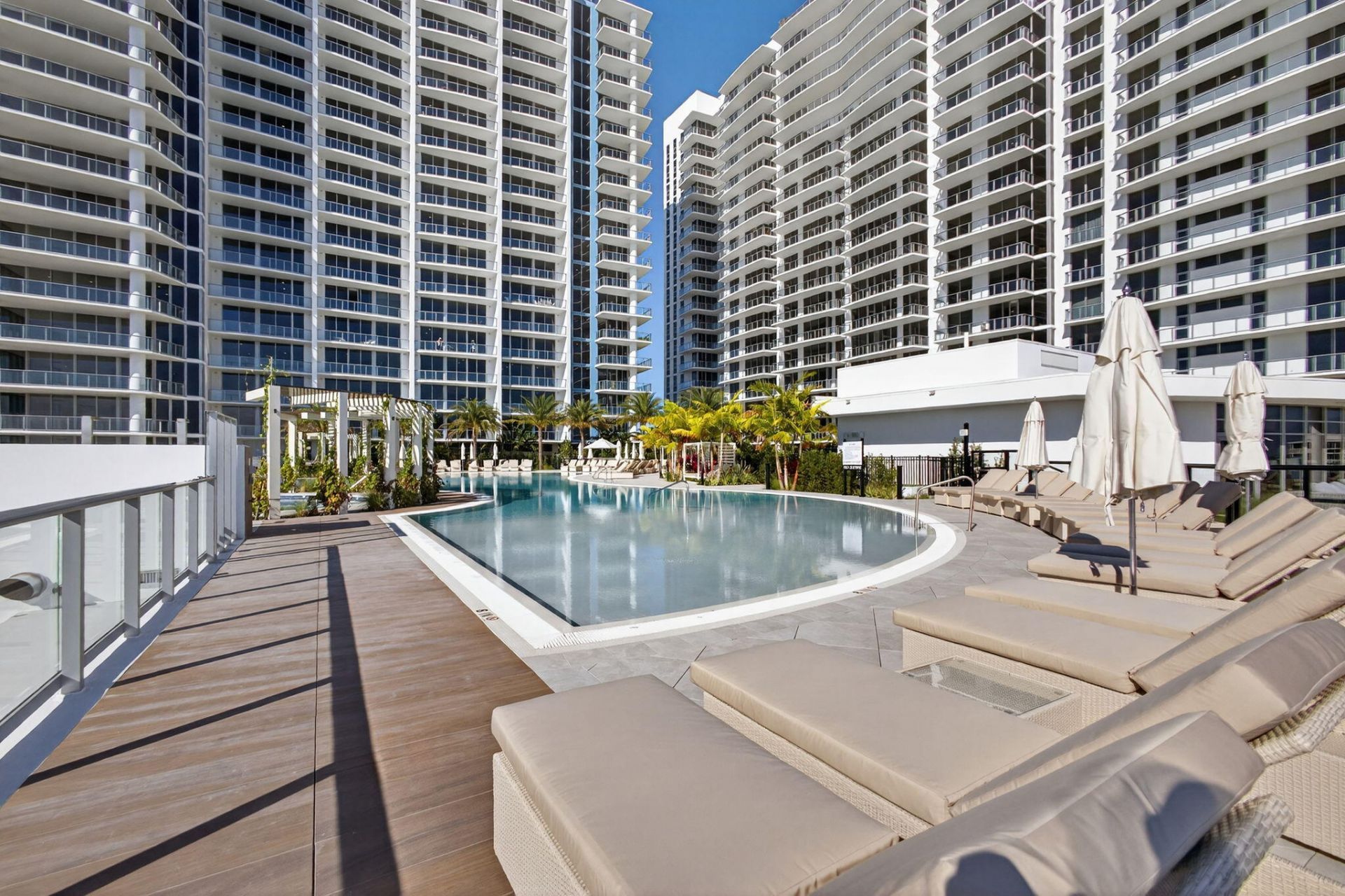 220 Lake Shore Drive, Unit 605, Lake Park, FL 33403 Photo