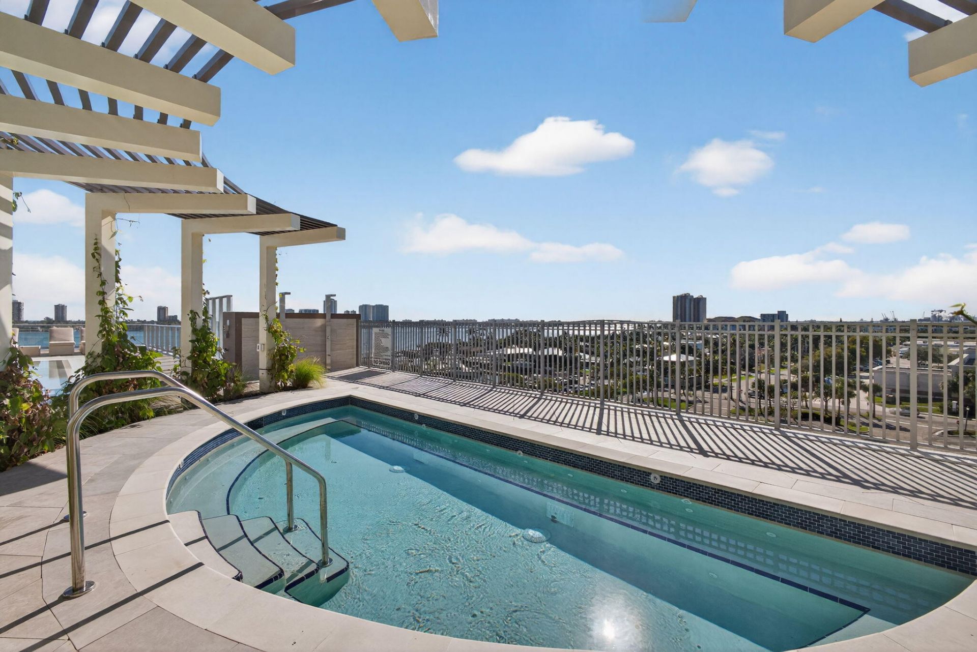 220 Lake Shore Drive, Unit 605, Lake Park, FL 33403 Photo