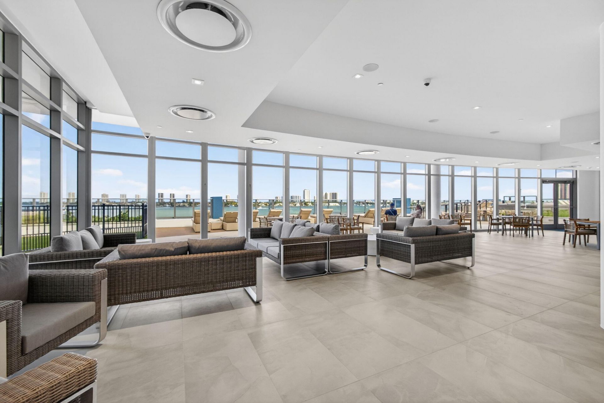 220 Lake Shore Drive, Unit 605, Lake Park, FL 33403 Photo